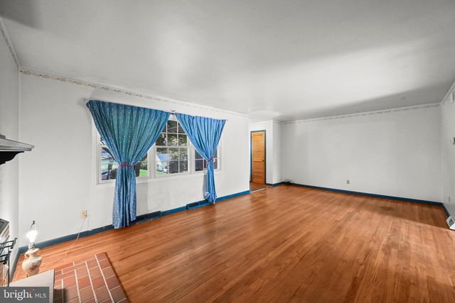 112 REMBRANDT DR, Lancaster, PA 17603