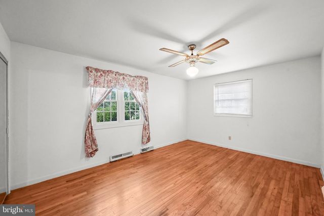 112 REMBRANDT DR, Lancaster, PA 17603