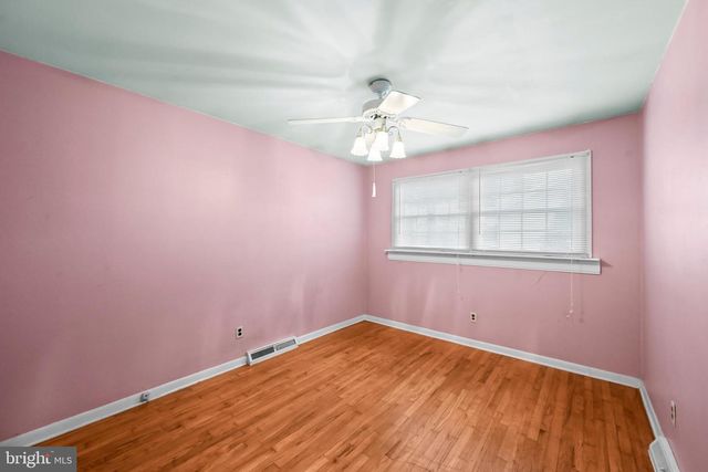 112 REMBRANDT DR, Lancaster, PA 17603