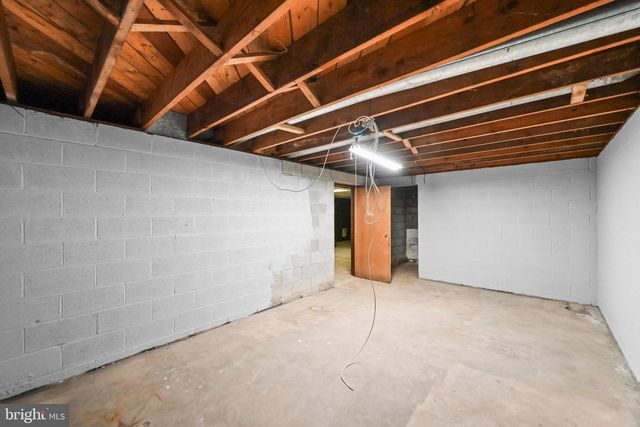 112 REMBRANDT DR, Lancaster, PA 17603