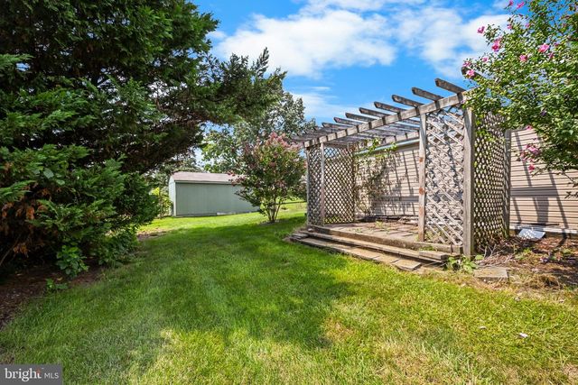 112 REMBRANDT DR, Lancaster, PA 17603