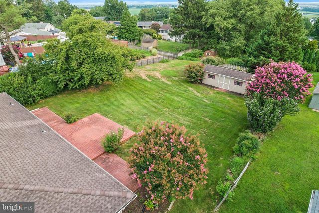 112 REMBRANDT DR, Lancaster, PA 17603