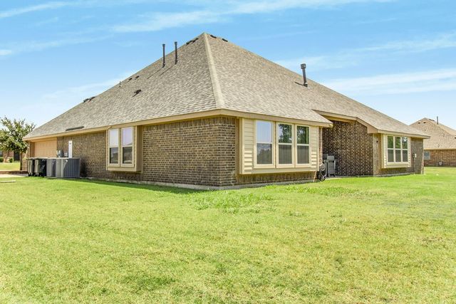 1111 Yukon Boulevard, Waxahachie, TX 75167