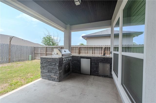7705 Krypton Dr, Corpus Christi, TX 78414