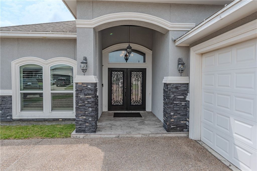 7705 Krypton Dr, Corpus Christi, TX 78414 — photo 3