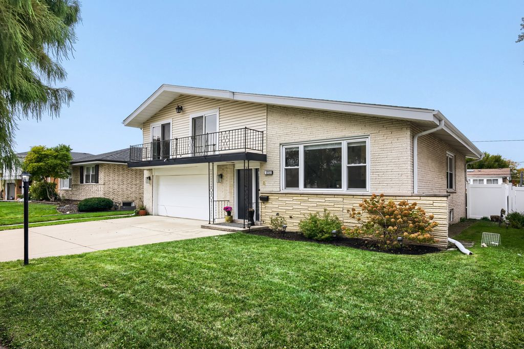 10932 S Kilbourn Avenue, Oak Lawn, IL 60453 — photo 3