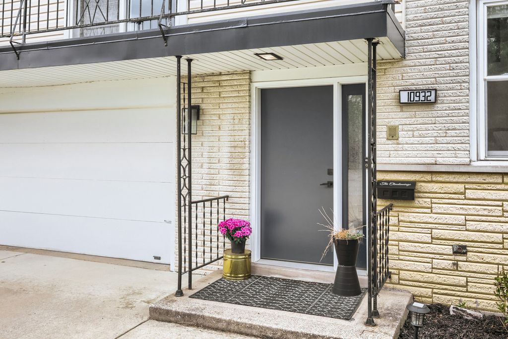 10932 S Kilbourn Avenue, Oak Lawn, IL 60453 — photo 5