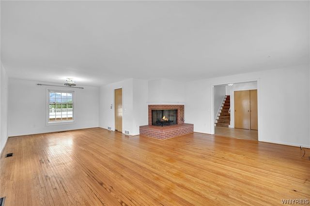 660 North Forest Road, Amherst, NY 14221