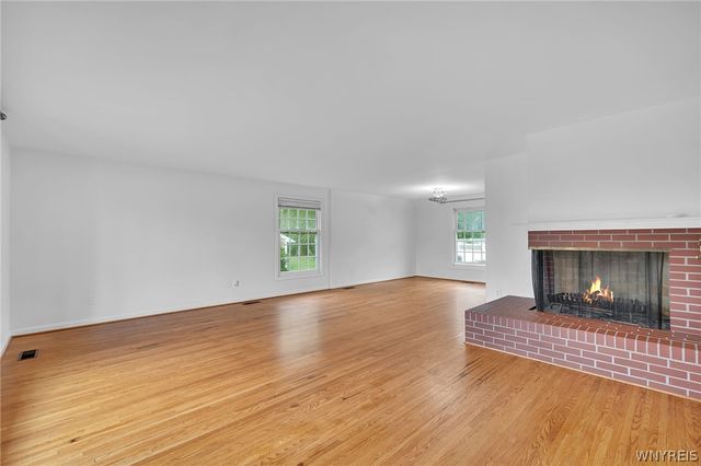 660 North Forest Road, Amherst, NY 14221