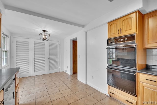 660 North Forest Road, Amherst, NY 14221