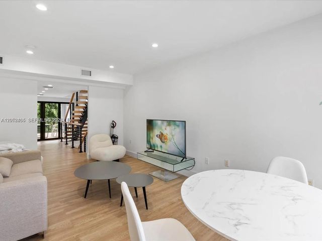 1134 71st Street 3, Miami Beach, FL 33141