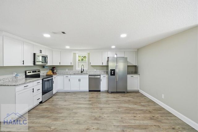 2448 Ware Street, Blackshear, GA 31516