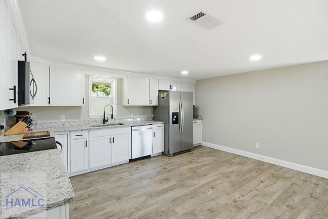 2448 Ware Street, Blackshear, GA 31516