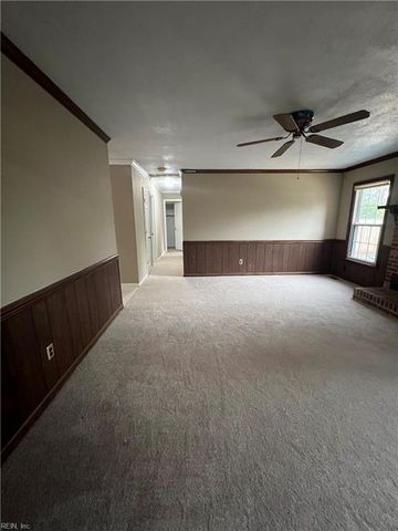 115 Myers RD, Yorktown, VA 23693