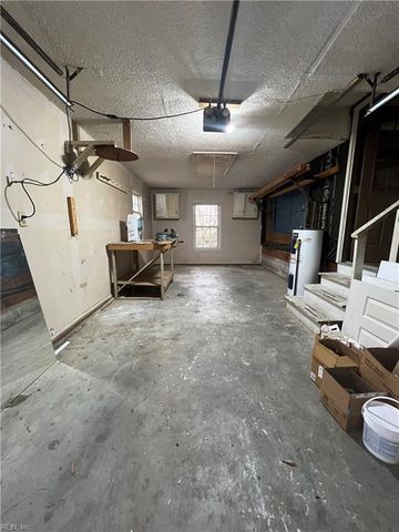 115 Myers RD, Yorktown, VA 23693