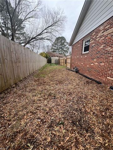 115 Myers RD, Yorktown, VA 23693