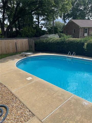 115 Myers RD, Yorktown, VA 23693