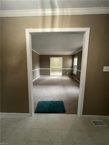 115 Myers RD, Yorktown, VA 23693