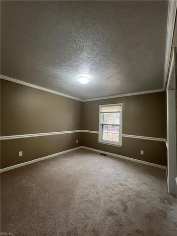 115 Myers RD, Yorktown, VA 23693