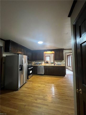 115 Myers RD, Yorktown, VA 23693