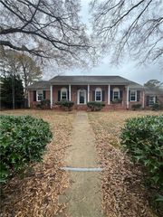 115 Myers RD, Yorktown, VA 23693