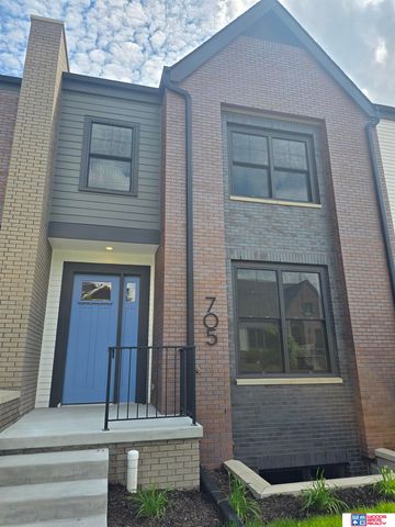 705 Blue Sage Boulevard, Lincoln, NE 68521