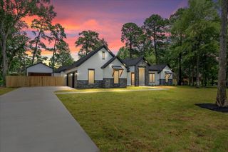32810 Oak Creek Drive, Magnolia, TX 77354