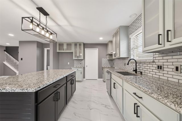 9226 Macmillan Lane, Houston, TX 77083