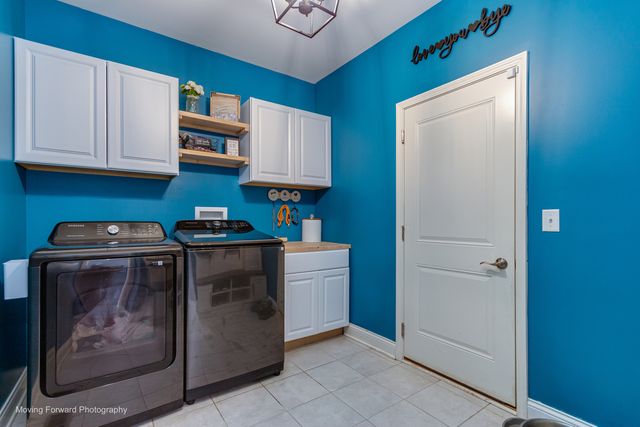 9243 Enstrom Lane, Huntley, IL 60142