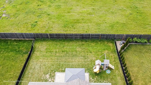 9243 Enstrom Lane, Huntley, IL 60142