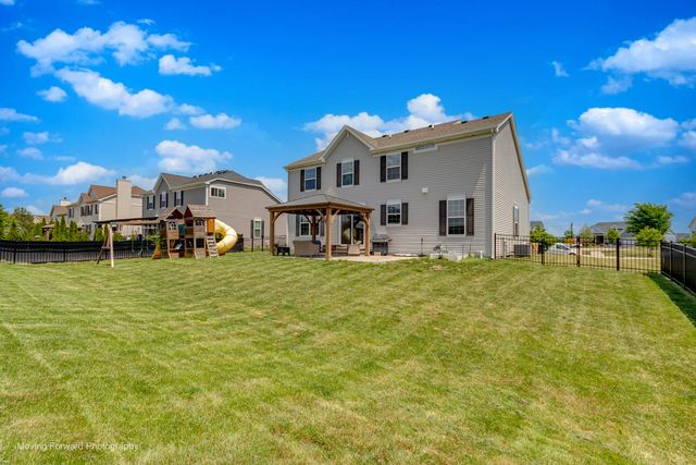 9243 Enstrom Lane, Huntley, IL 60142