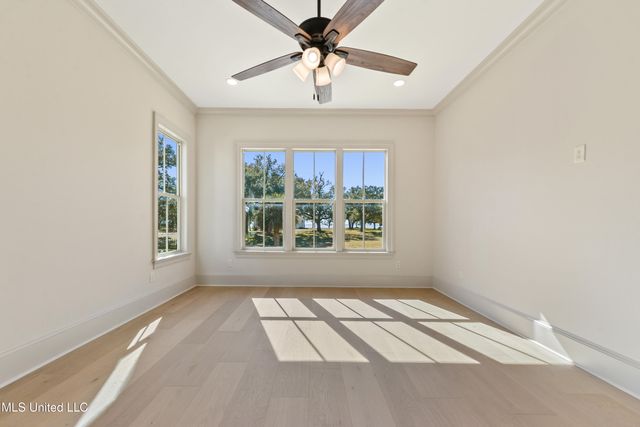 425 2nd Street, Gulfport, MS 39507