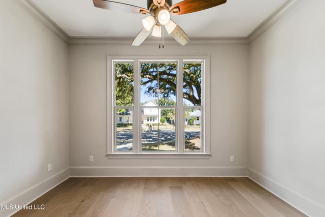 425 2nd Street, Gulfport, MS 39507