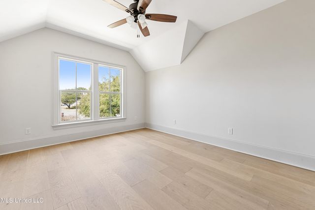 425 2nd Street, Gulfport, MS 39507