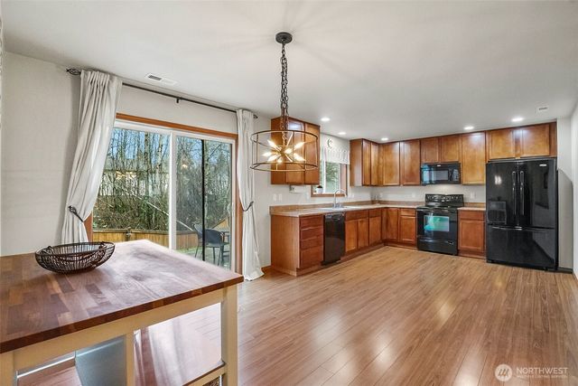 7809 87th Avenue NE, Marysville, WA 98270