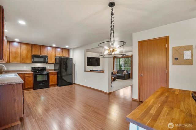 7809 87th Avenue NE, Marysville, WA 98270