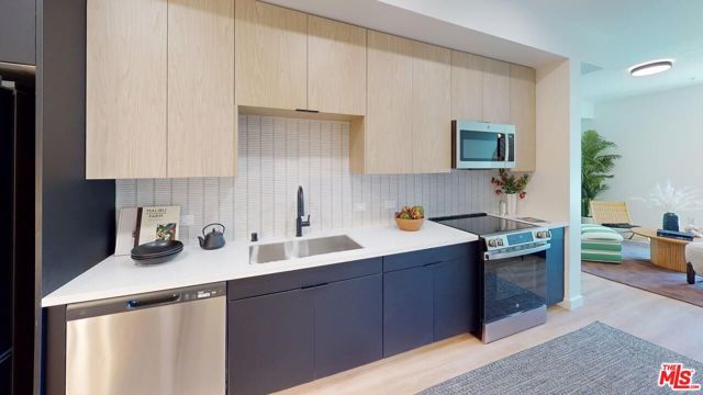 3004 Sunset Boulevard 408, Los Angeles, CA 90026