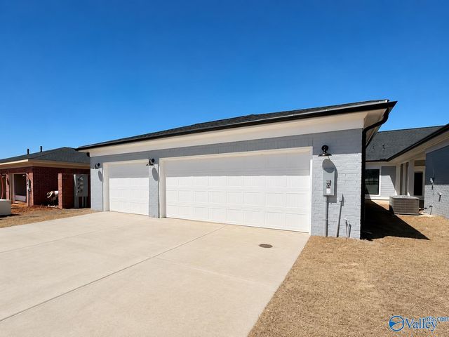 110 Moss Brook Lane, Madison, AL 35757