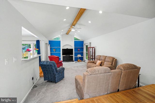 12029 PALISADES DR, Dunkirk, MD 20754