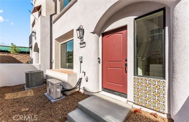 103 Sorrel Court, Burbank, CA 91506