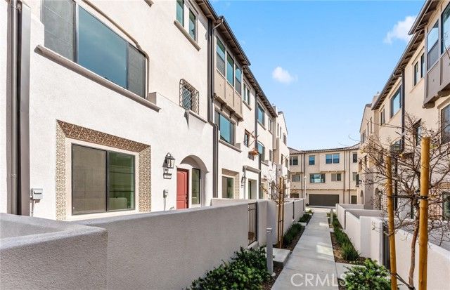 103 Sorrel Court, Burbank, CA 91506