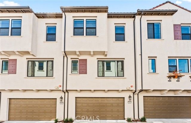 103 Sorrel Court, Burbank, CA 91506