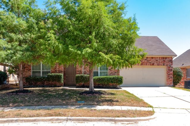 5205 Rush Creek Court, Fort Worth, TX 76244