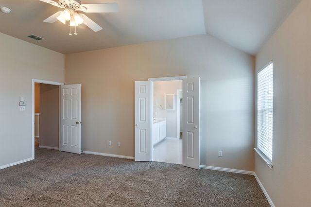 5205 Rush Creek Court, Fort Worth, TX 76244