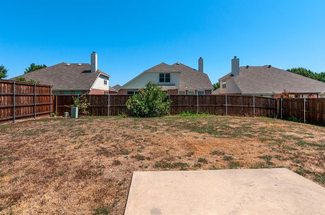 5205 Rush Creek Court, Fort Worth, TX 76244