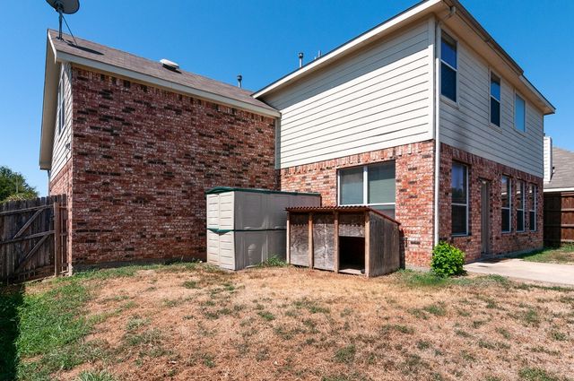 5205 Rush Creek Court, Fort Worth, TX 76244