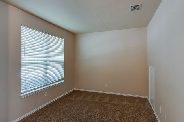 5205 Rush Creek Court, Fort Worth, TX 76244