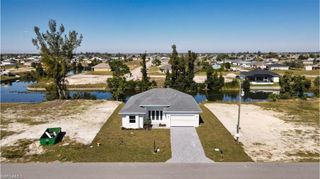 121 NE 8th TER, Cape Coral, FL 33909