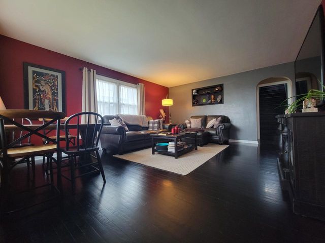 7107 38th STREET, Kenosha, WI 53144