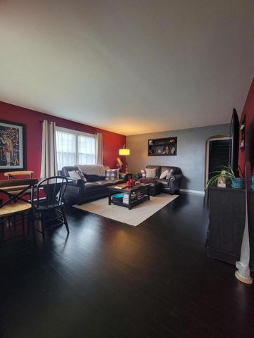 7107 38th STREET, Kenosha, WI 53144